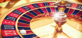 Myanmar National League ဘောလုံးပွဲတွင် LIV66 Sports Betting ဖြင့် လောင်းကြေးထပ်နေသောမြင်ကွင်း